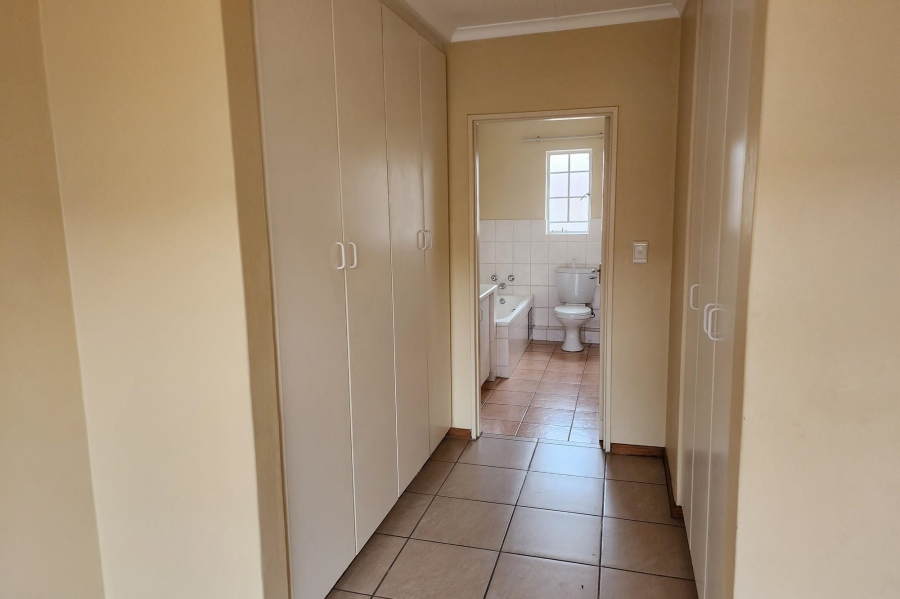 To Let 4 Bedroom Property for Rent in Cashan North West